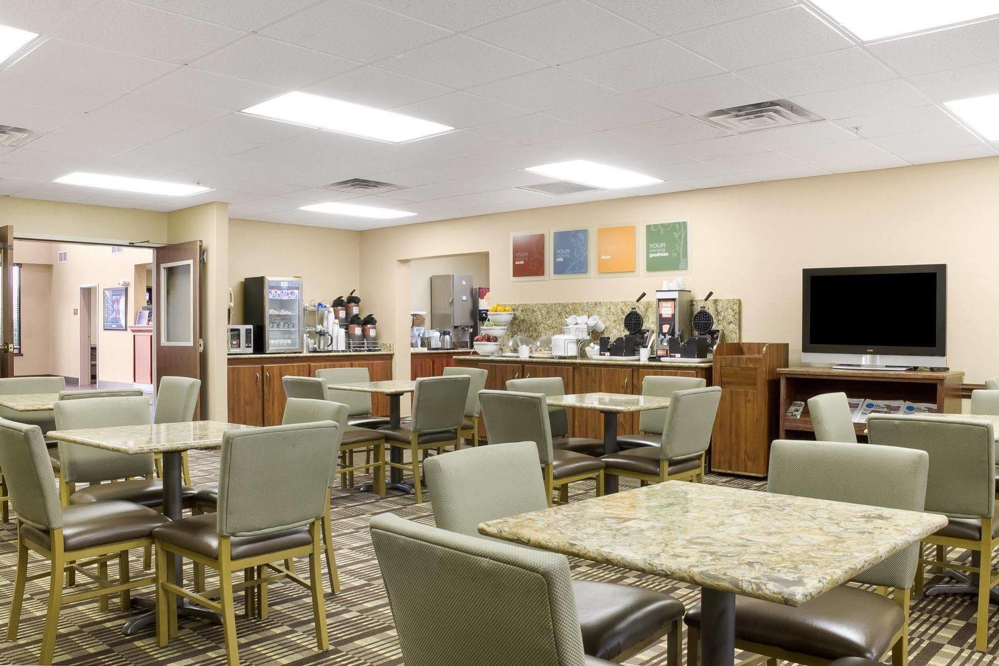 Comfort Inn Bismarck Exterior photo